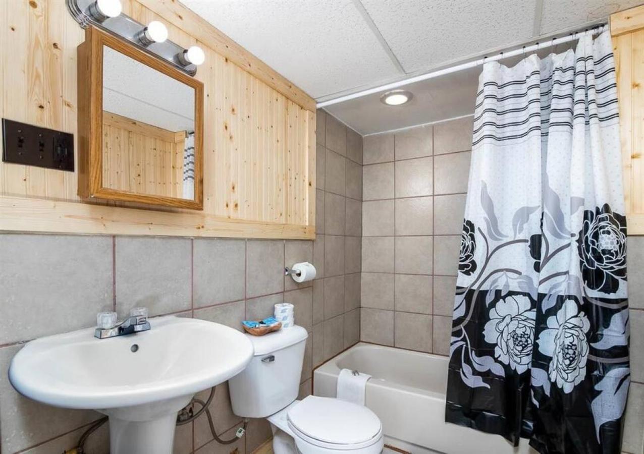 12Private Room With Kitchen Dog Friendly レッドビル エクステリア 写真